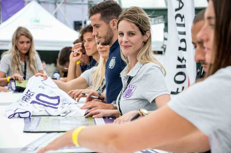 Promo girls Brisbane